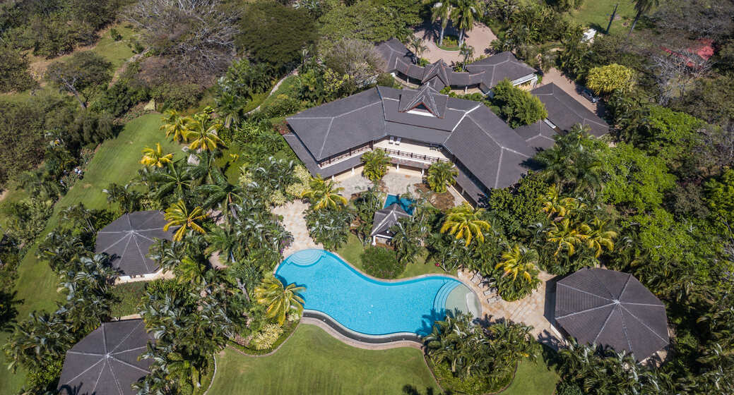 Villa Serena: Where Serenity Meets Luxury, La Garita, Alajuela - US$ 8,950,000